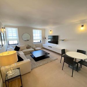 Wonderful Baker Street Flat!